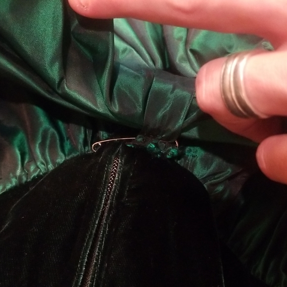 Halloween Costume Princess Queen Highgarden Velvet - Picture 9 of 11